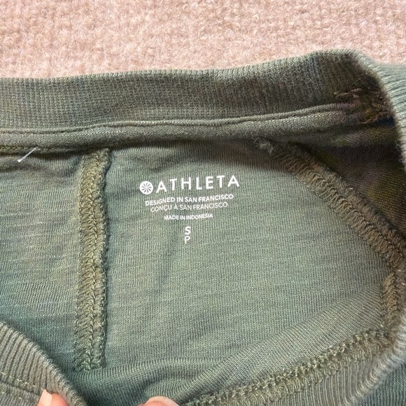 Athleta Women's Green Crewneck Sweater 1713 - Picture 2 of 4